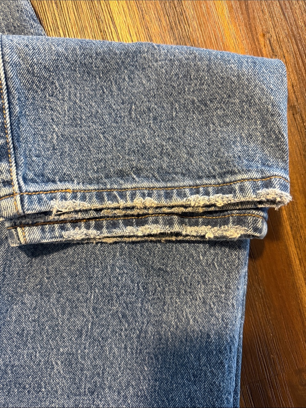 Classic Women’s Levi 501 Blue Denim Jeans - Picture 5 of 7